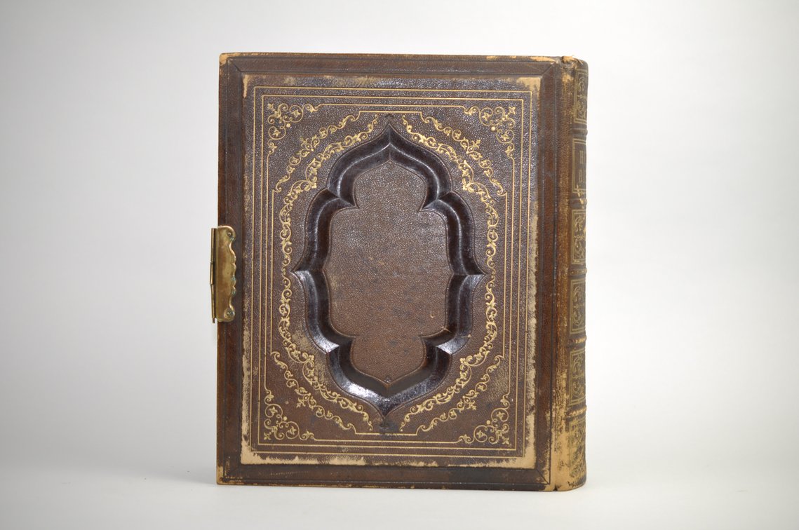 Mid-1800's Leather Family Bible, photo 10 of 28