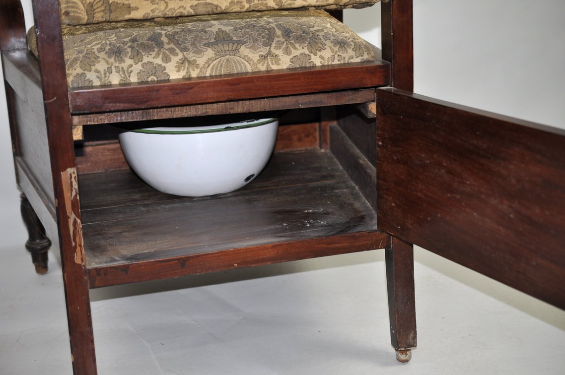 Commode Throne with Gazunder Pot, photo 20 of 21
