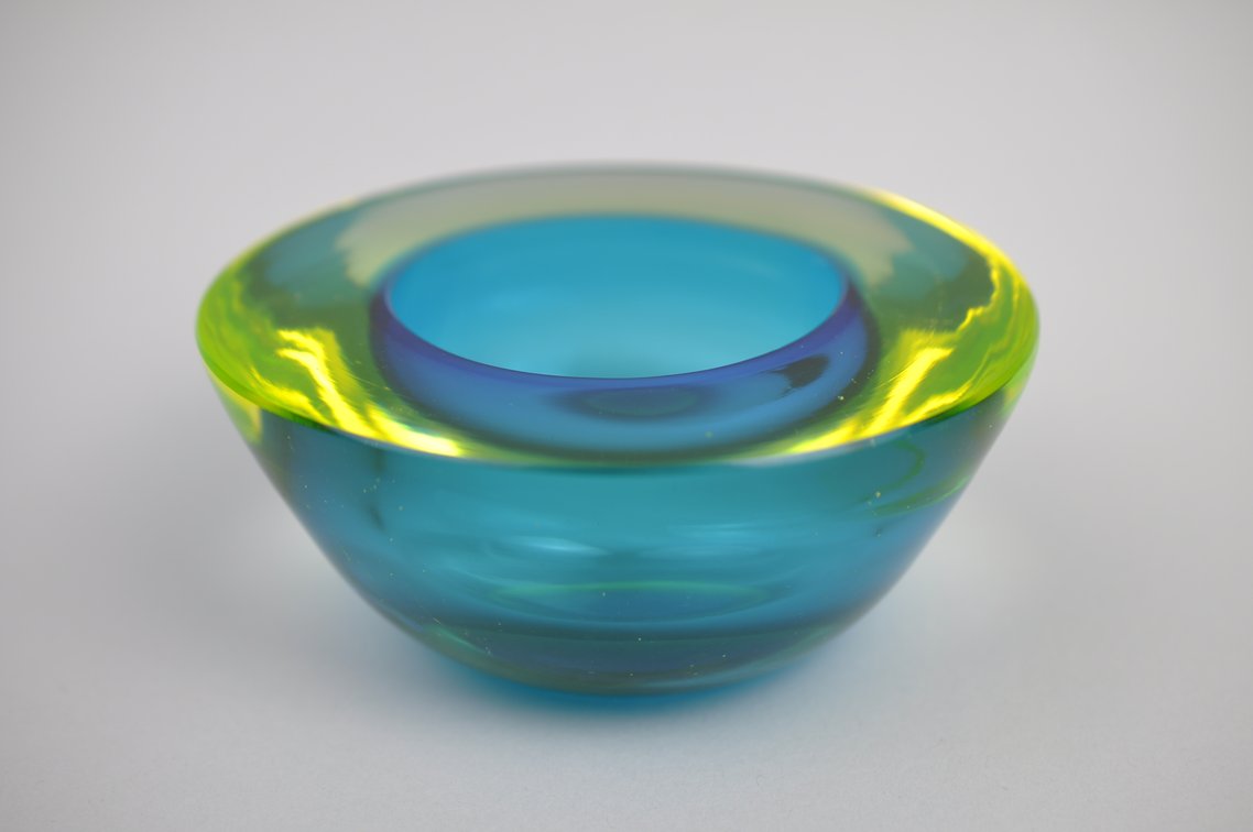 Fluorescent Sommerso Murano Glass Bowl