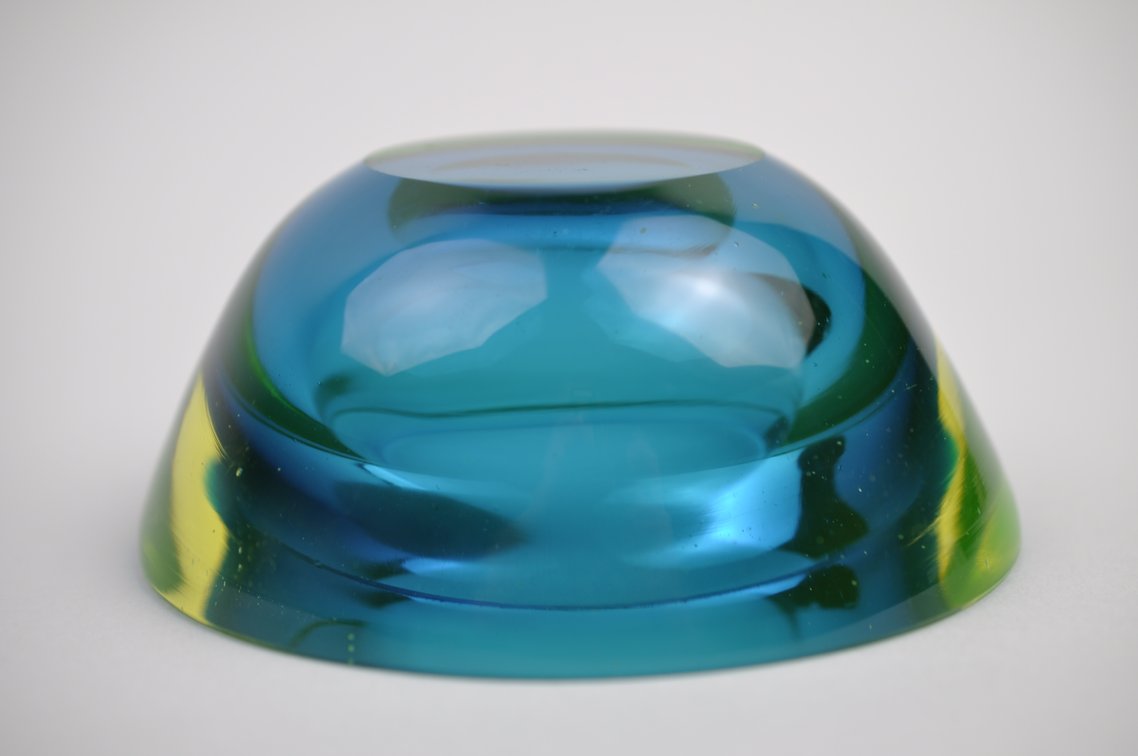 Fluorescent Sommerso Murano Glass Bowl, photo 9 of 14
