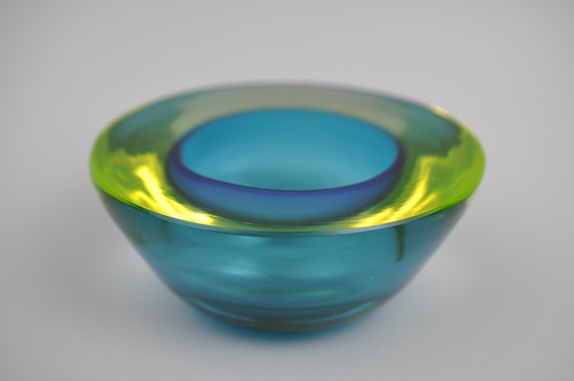 Fluorescent Sommerso Murano Glass Bowl