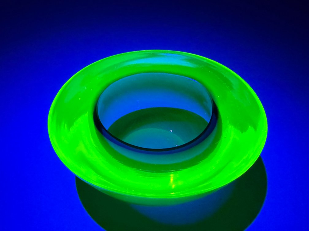 Fluorescent Sommerso Murano Glass Bowl