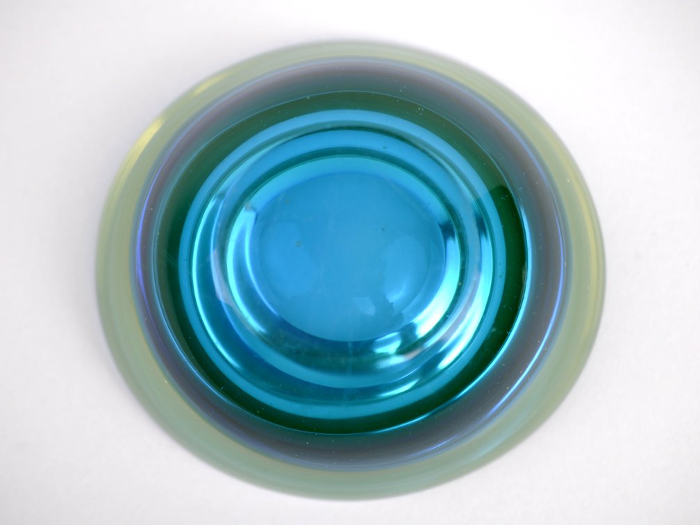 Fluorescent Sommerso Murano Glass Bowl, photo 14 of 14