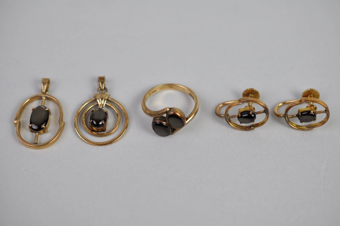 14k Gold Black Star Sapphire Jewelry Set