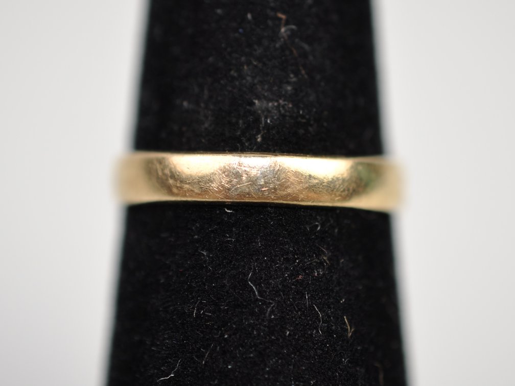 14K Gold Mother of Pearl Ring