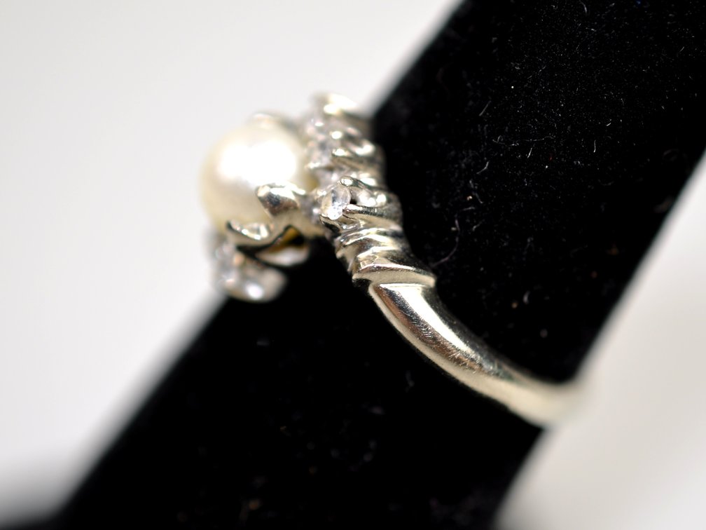 10K White Gold Quartz & Pearl Ring, photo 2 of 6