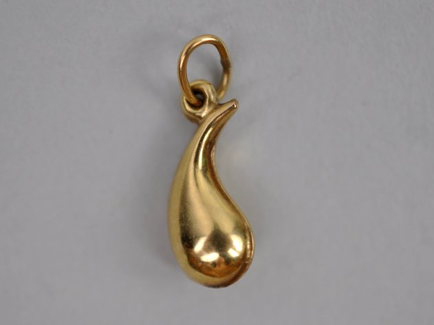 14K Gold Teardrop Pendant