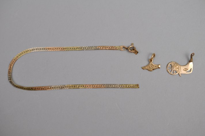 14K Gold Pins Chain Piece