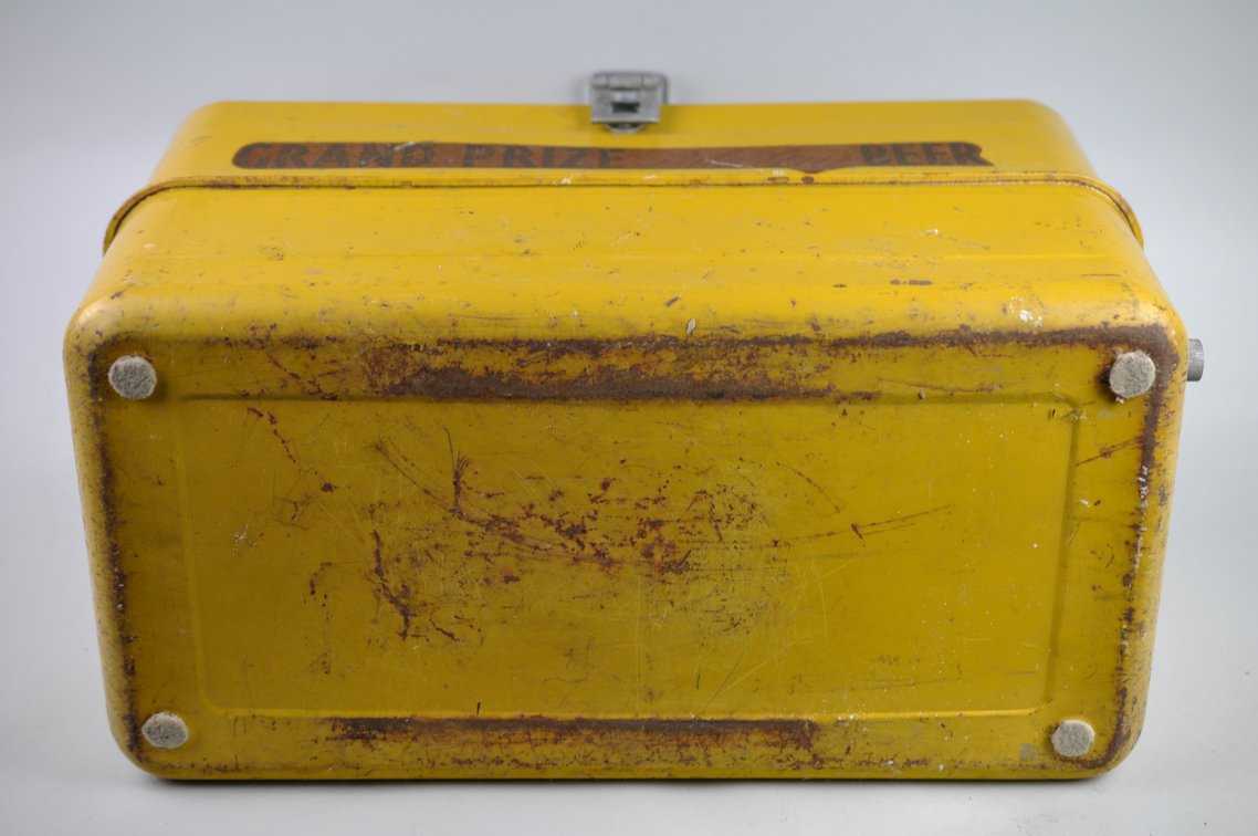 Vintage Grand Prize Pale Dry Beer Cooler