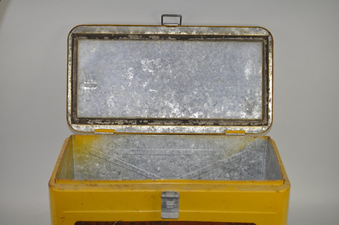Vintage Grand Prize Pale Dry Beer Cooler