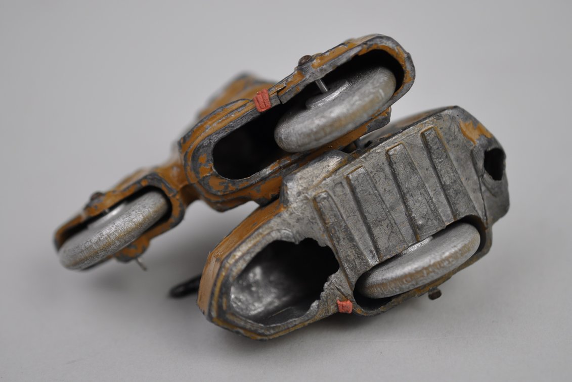 Metal Interwar/ Early WWII Dimestore Figures, photo 18 of 33