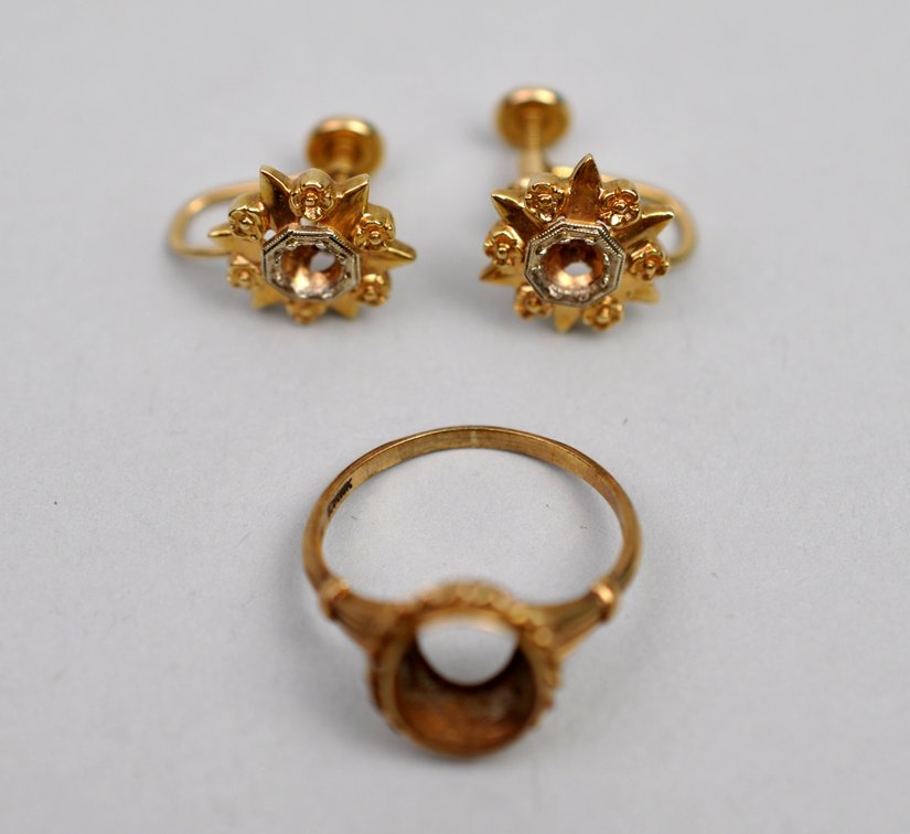 10K Gold Earrings & Ring Setting