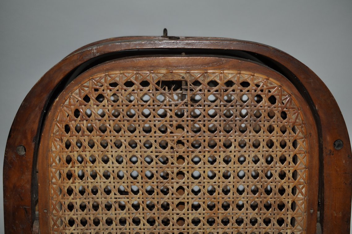 Antique Folding Wicker Medical Table, photo 12 of 13