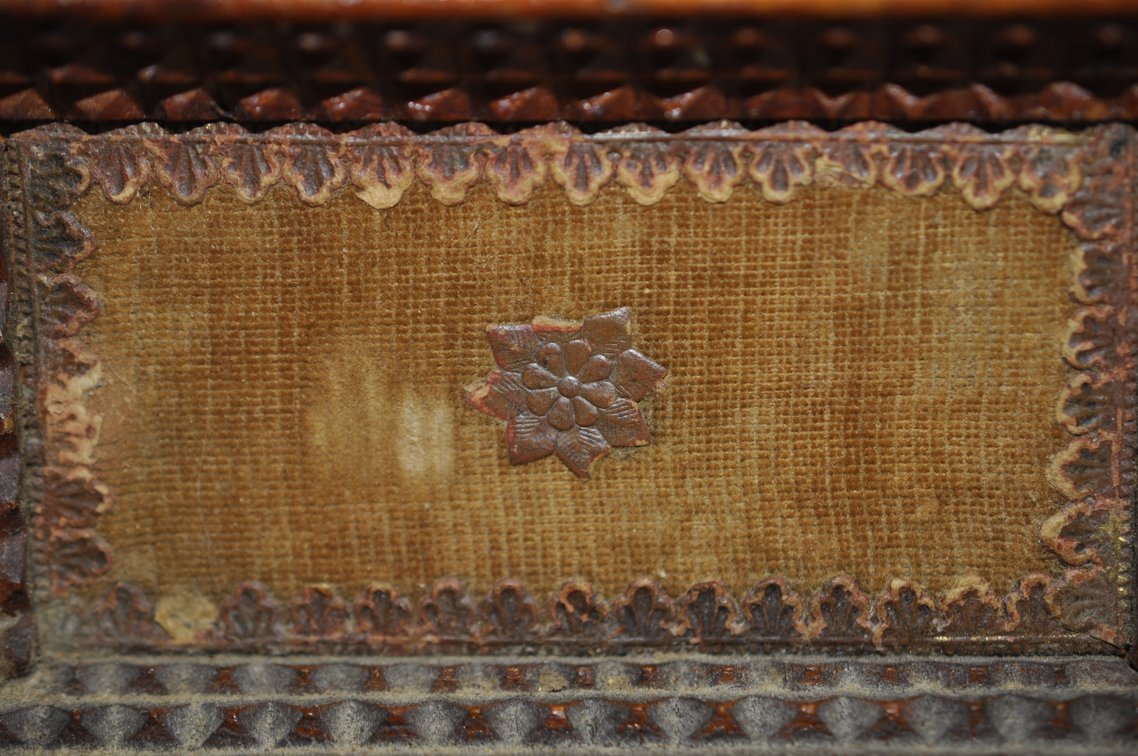 Antique Tramp Art Jewelry Box, photo 15 of 21