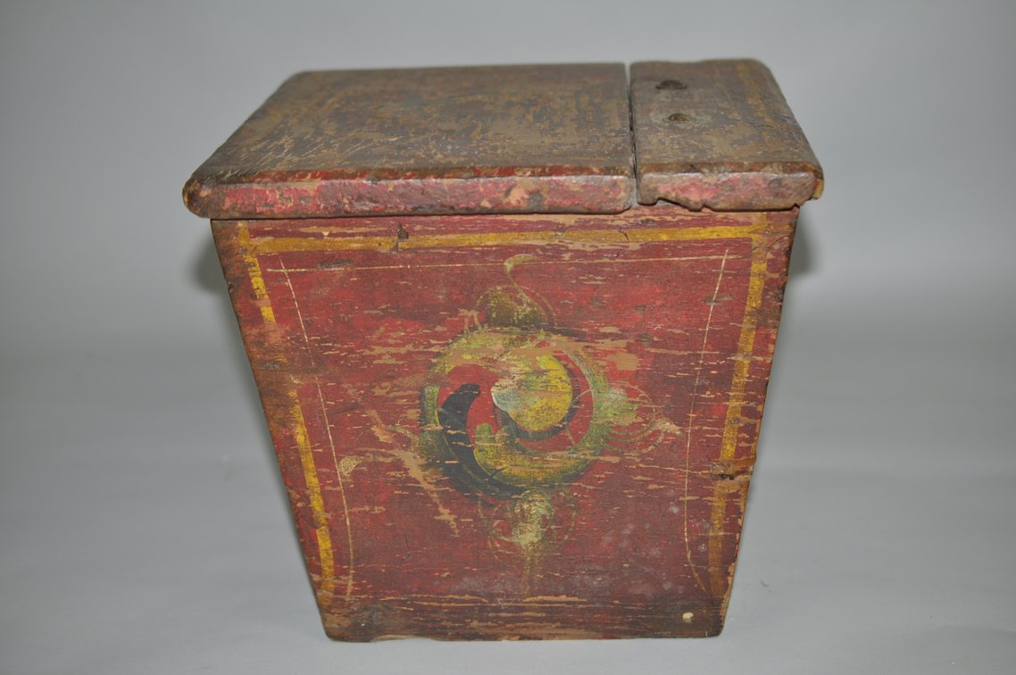 Primitive Wooden Keystone Corn Planter Box, photo 10 of 11