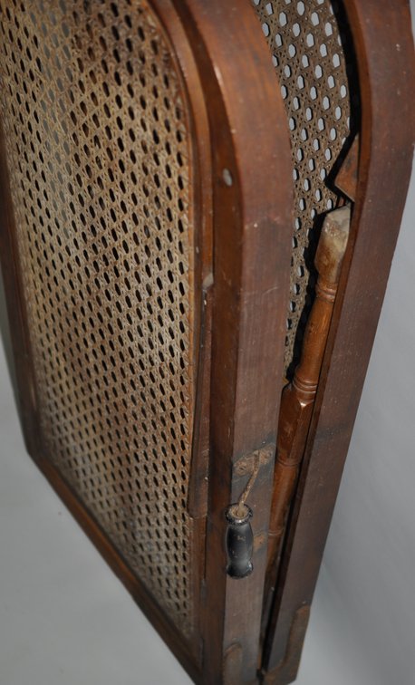 Antique Folding Wicker Medical Table, photo 11 of 13