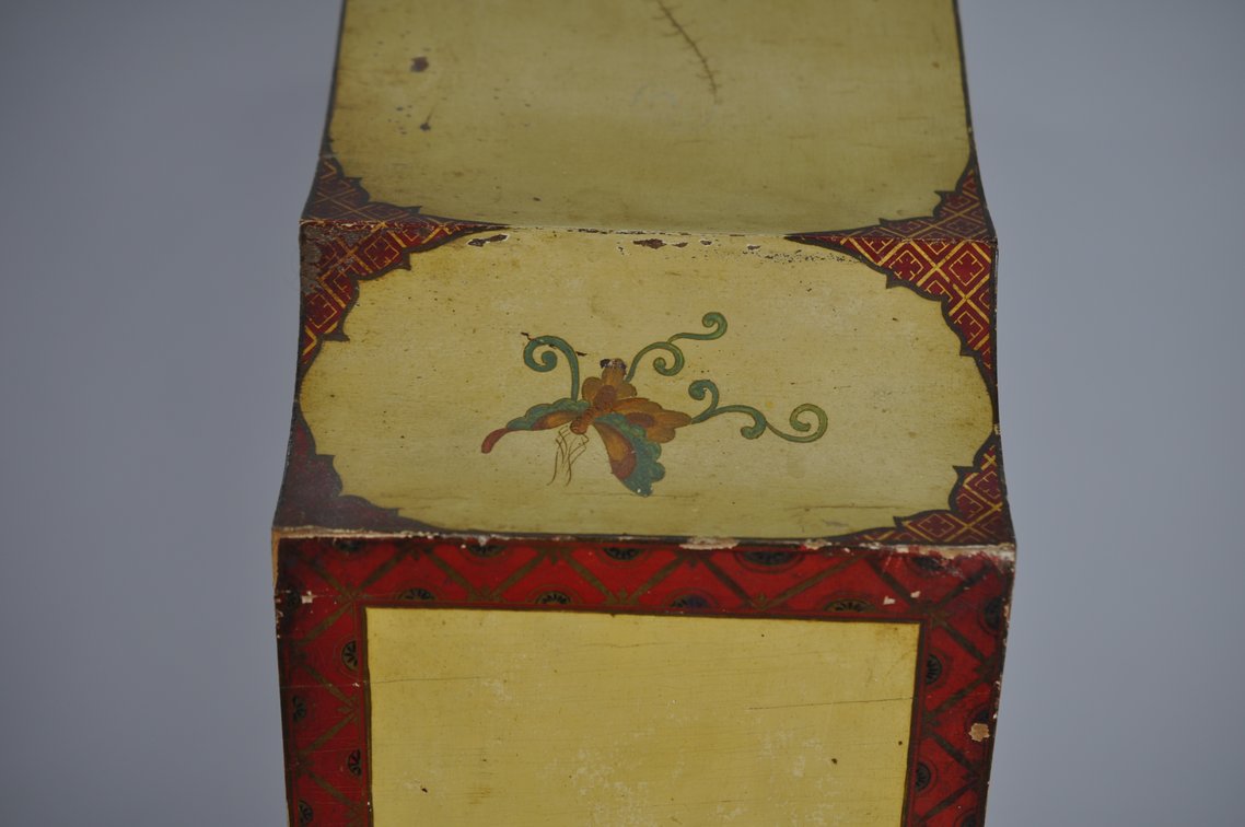 Chinoiserie Painted Hutch Cabinet w/ Key, photo 32 of 37