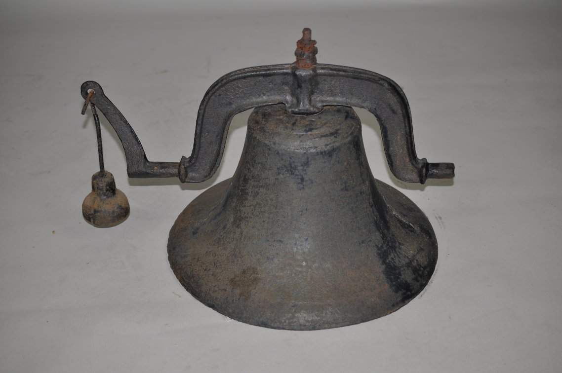 C.S. Bell Co. No. 2 Farm Bell, photo 4 of 13