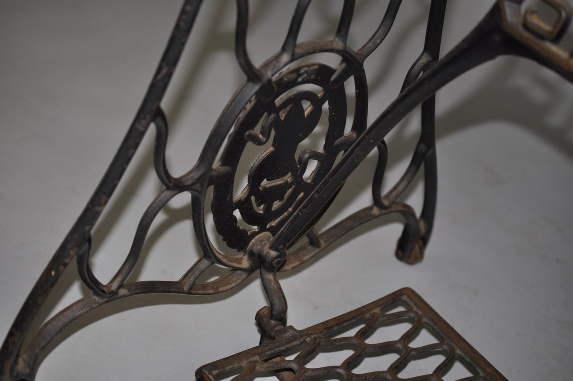 Singer No. 66 Treadle Sewing Machine & Cabinet, photo 6 of 42