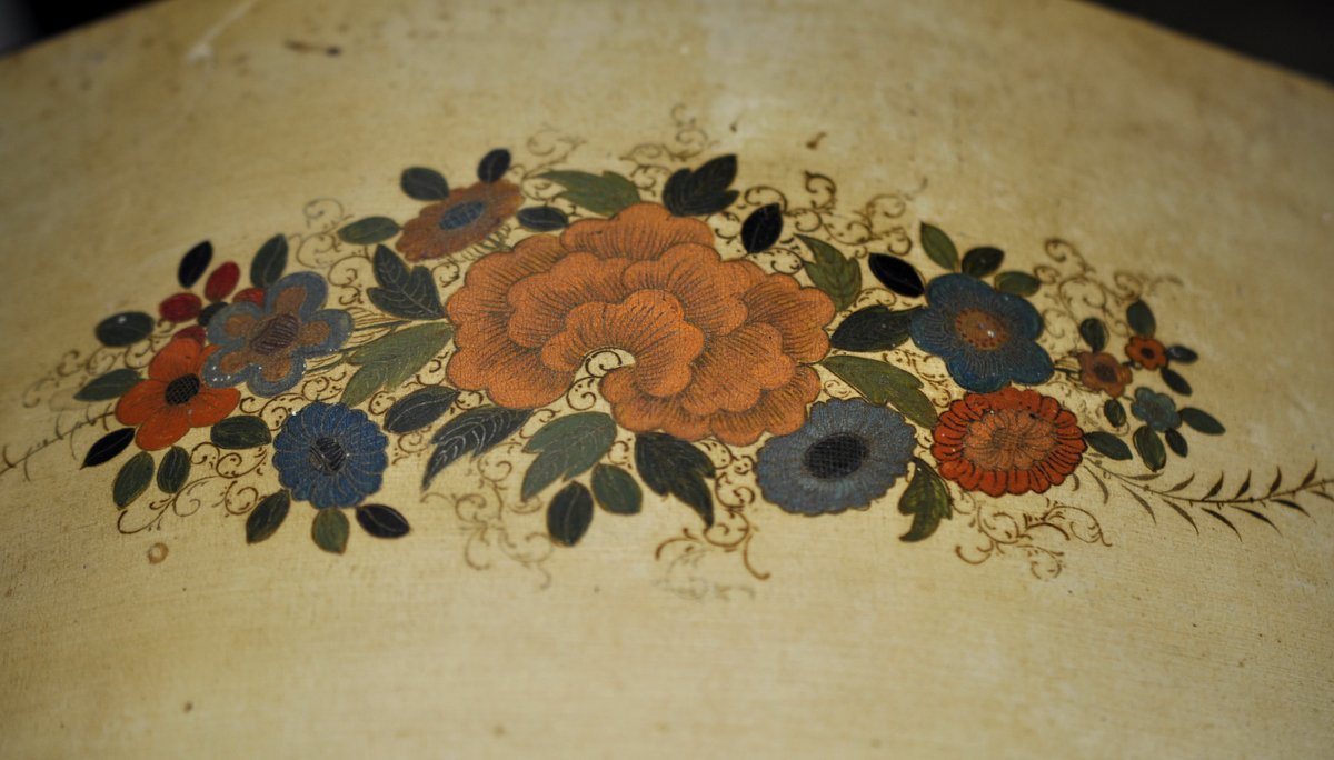 Chinoiserie Painted Hutch Cabinet w/ Key, photo 27 of 37