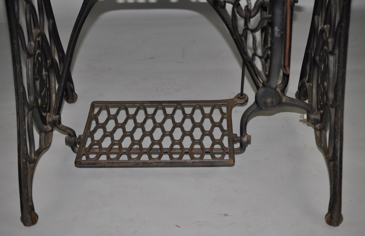 Singer No. 66 Treadle Sewing Machine & Cabinet, photo 4 of 42