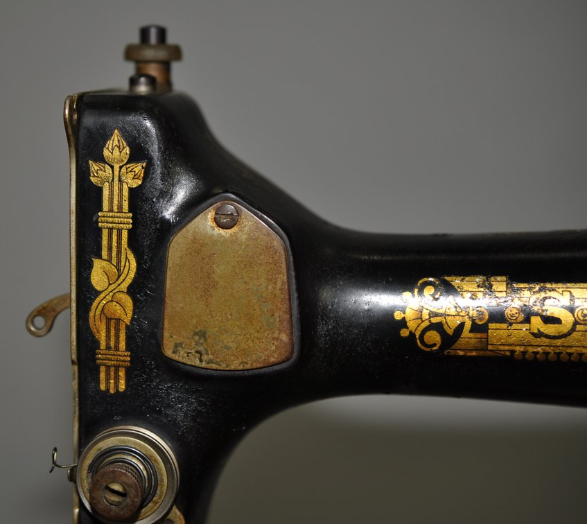 Singer No. 66 Treadle Sewing Machine & Cabinet, photo 22 of 42