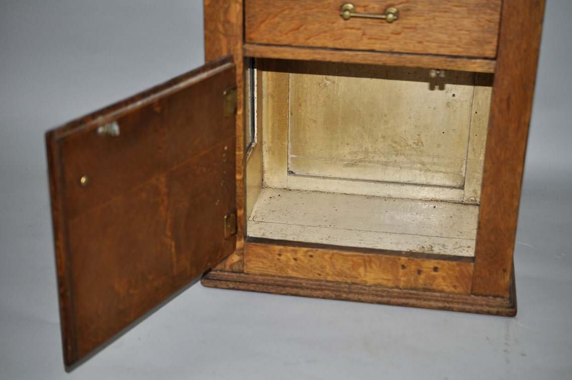 Professional Instrument Cabinet