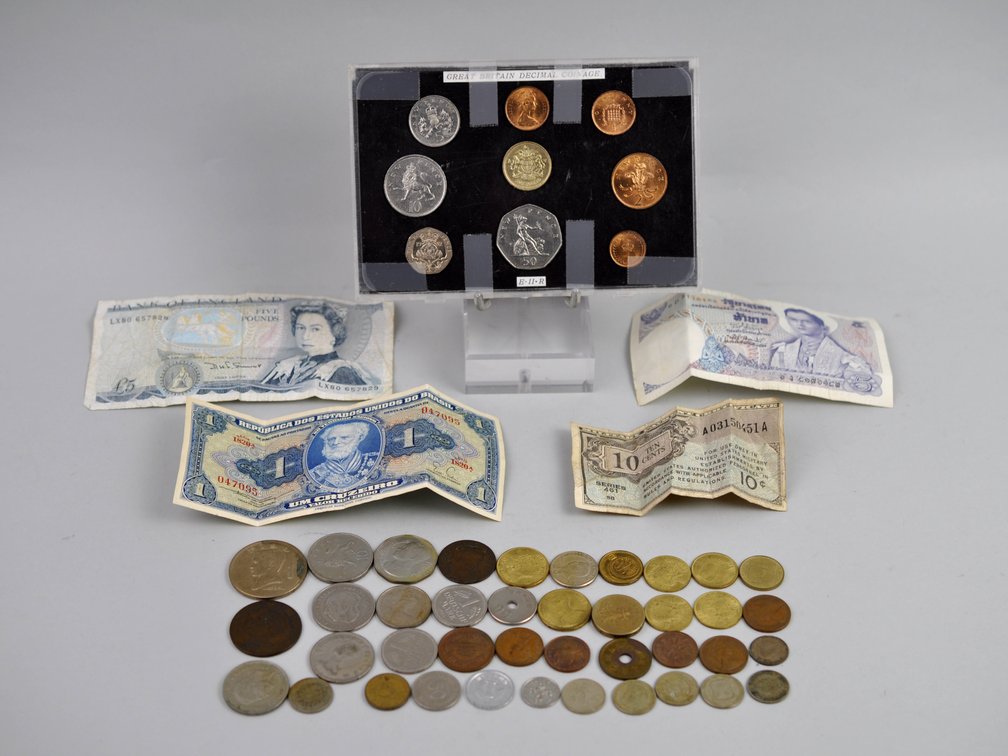 Great Britain Coin Set & World Currency Collection