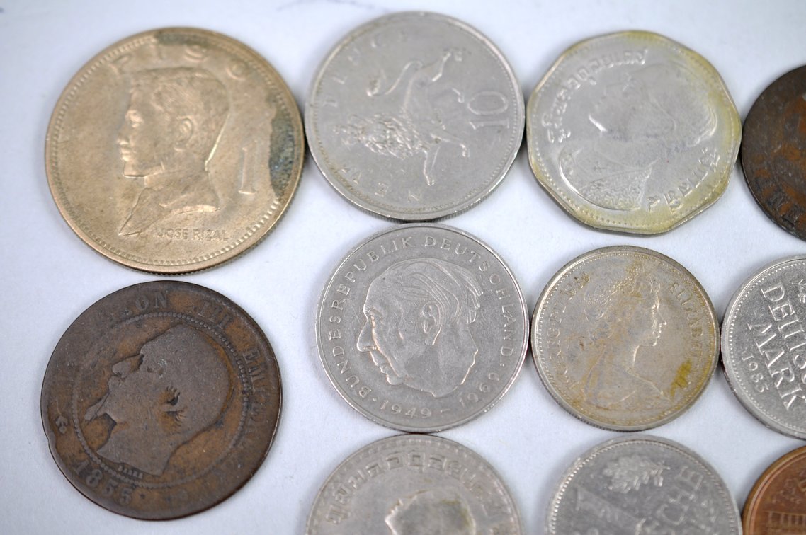 Great Britain Coin Set & World Currency Collection