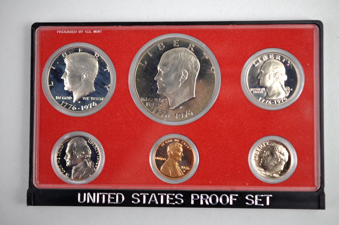 1976 Bicentennial Proof & Silver Coin Sets