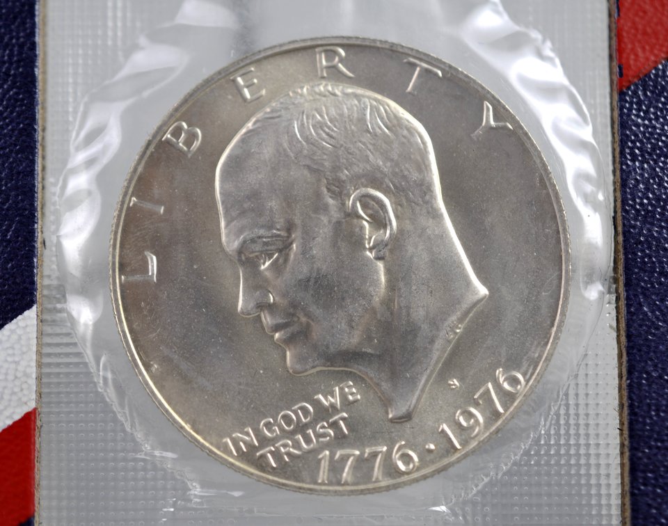 1976 Bicentennial Proof & Silver Coin Sets, photo 28 of 31