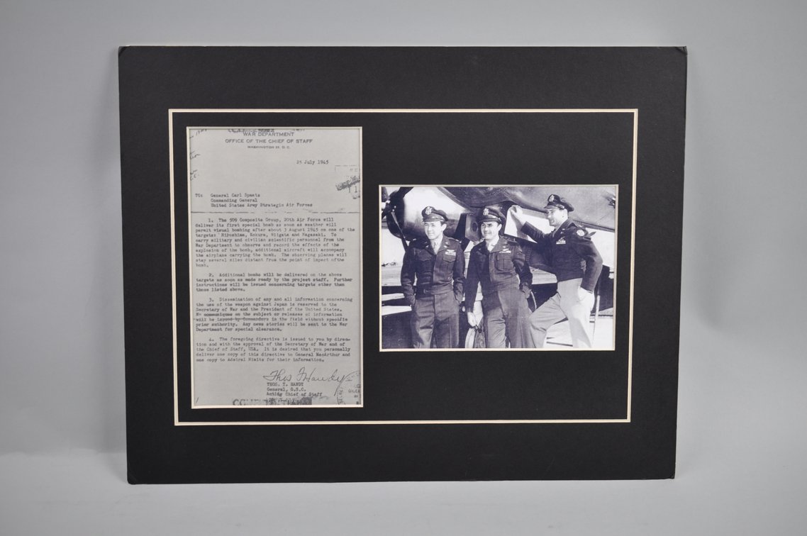 Enola Gay Crew Signed WWII Photocopys, photo 10 of 15