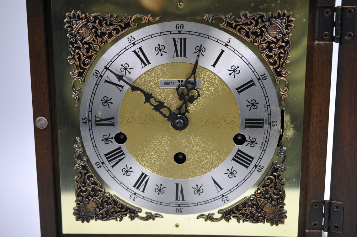 Howard Miller Mantel Clock with Keys