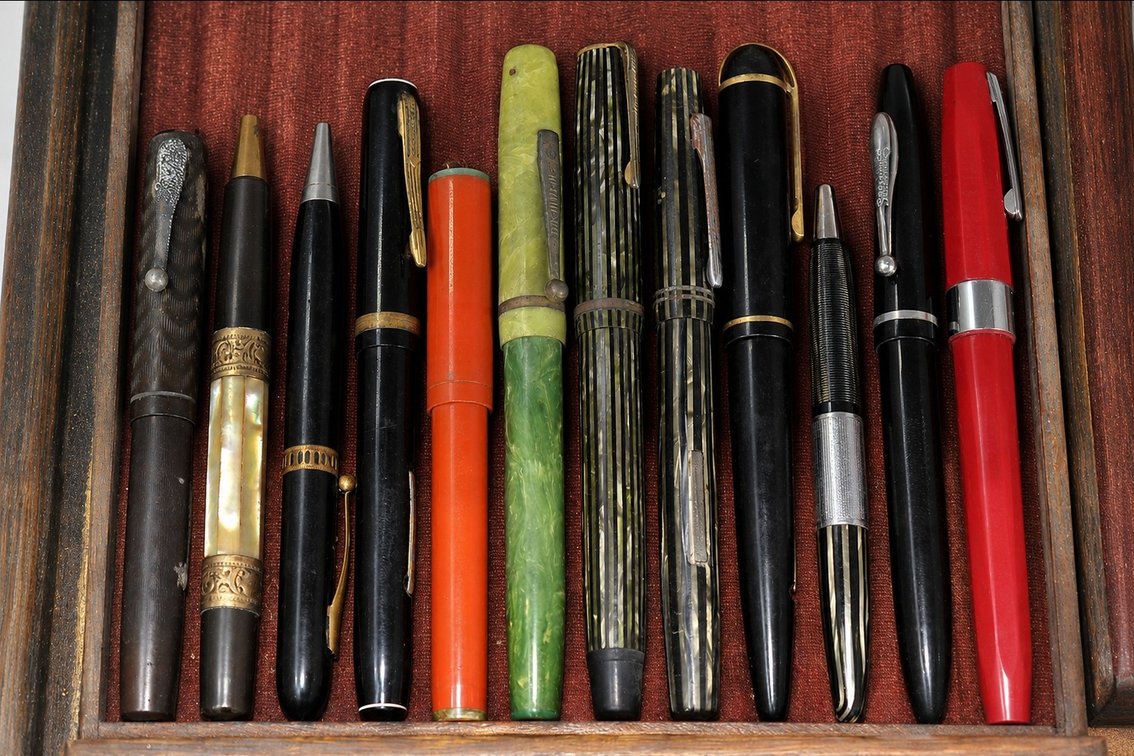 Attributed Aikin Lambert Display w Pens/Boxes, photo 5 of 17