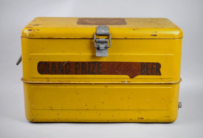 Vintage Grand Prize Pale Dry Beer Cooler