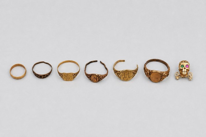 10K Gold Accessories Rings & Pin