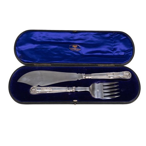 A fish serving knife and fork set in fitted case