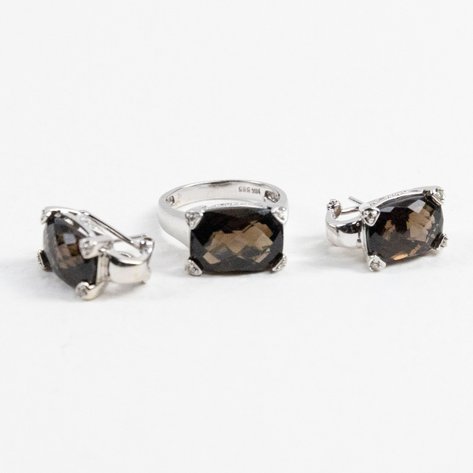 A set of smoky topaz ring and earring with diamonds in 14k gold