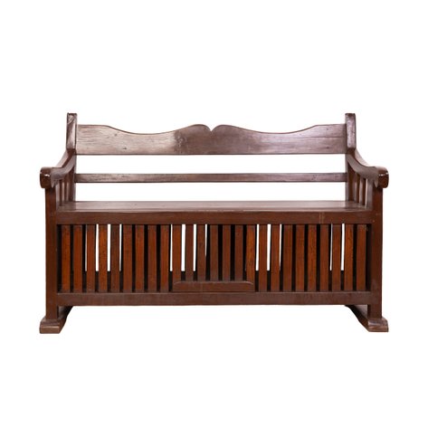 A gallinera (traditional poultry-keeping bench) featuring serpentine crest rail and primitive crenellated finials