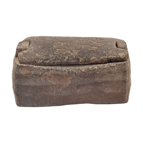 A pung-gam-ng or rectangular ritual box