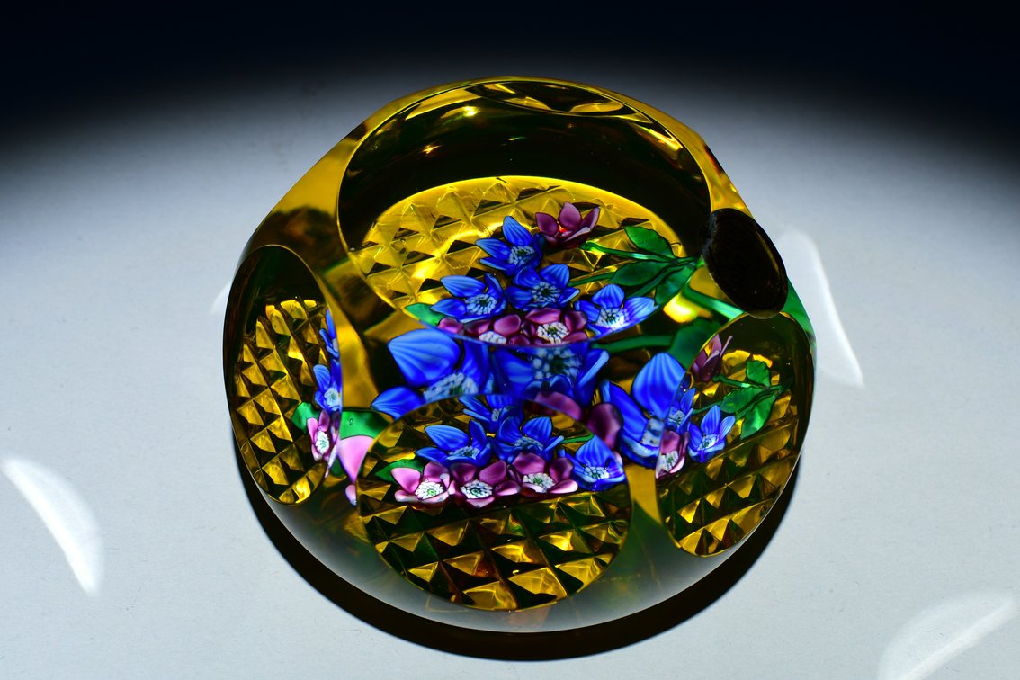 St. Louis Amber Floral Bouquet 1979
