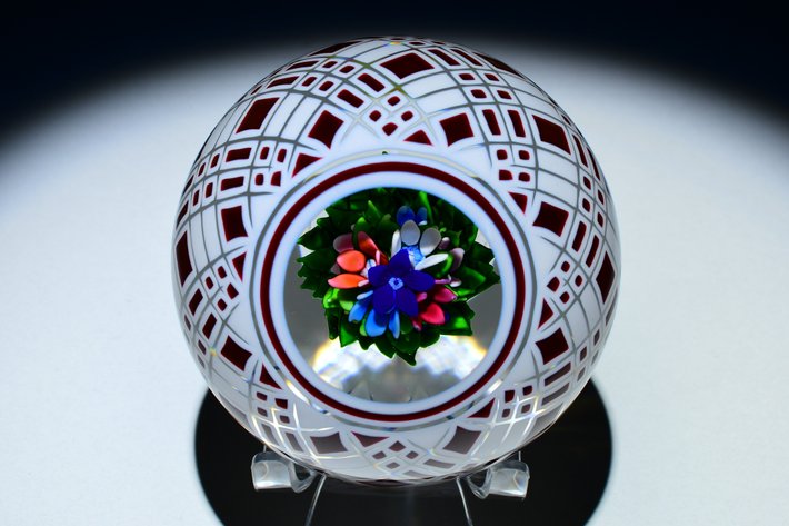 St. Louis Gingham-Cut Overlay Bouquet 1989
