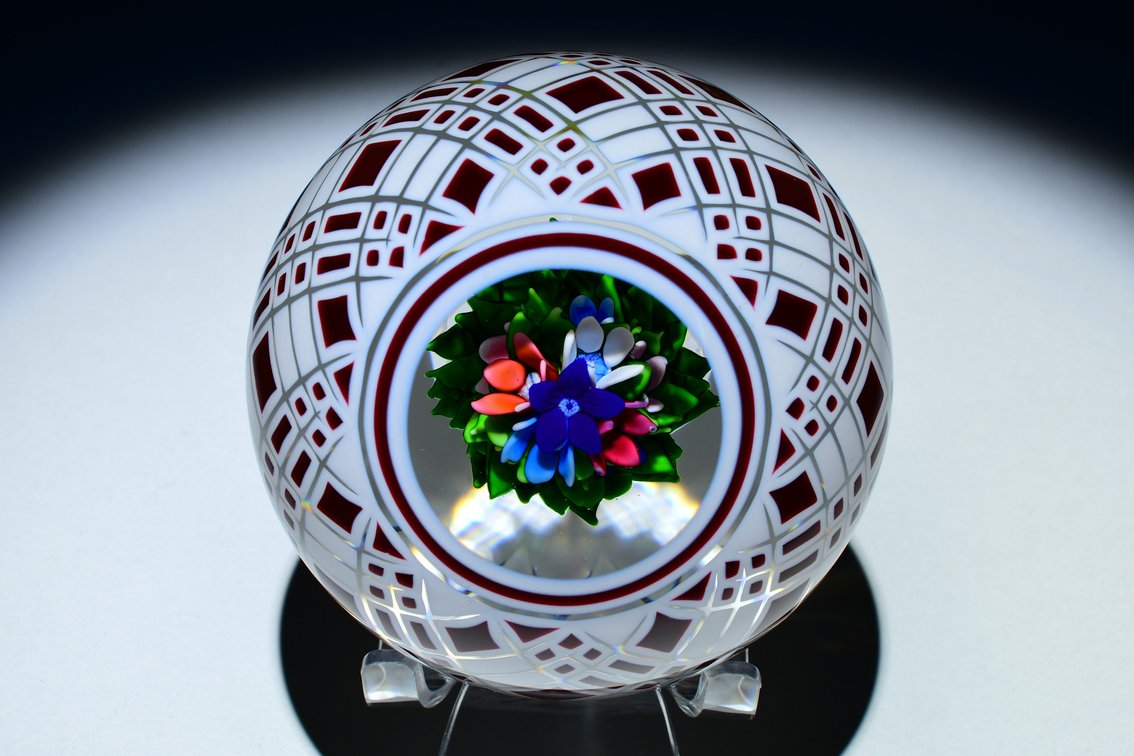 St. Louis Gingham-Cut Overlay Bouquet 1989