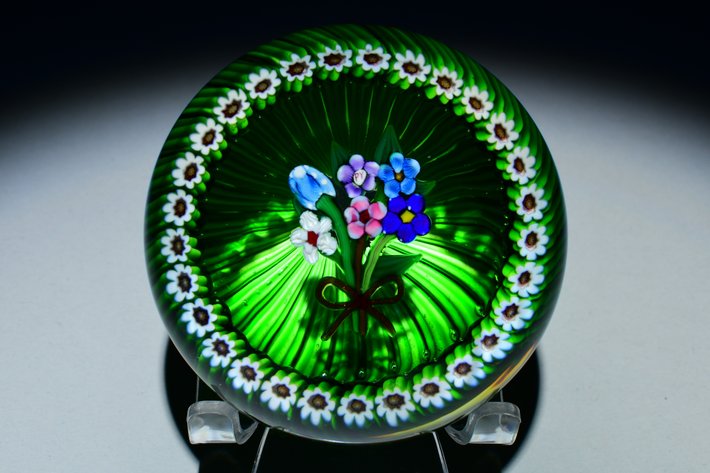 Paul Ysart Floral Bouquet w/ Garland