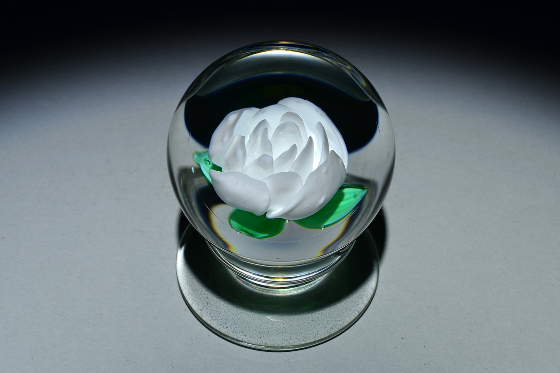 Whitefriars Footed White Rose Pedestal