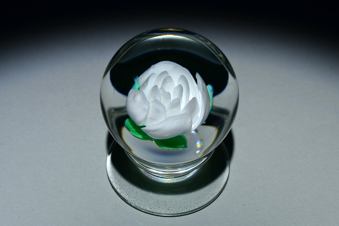 Whitefriars Footed White Rose Pedestal