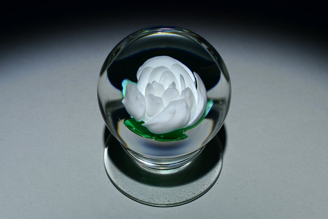 Whitefriars Footed White Rose Pedestal