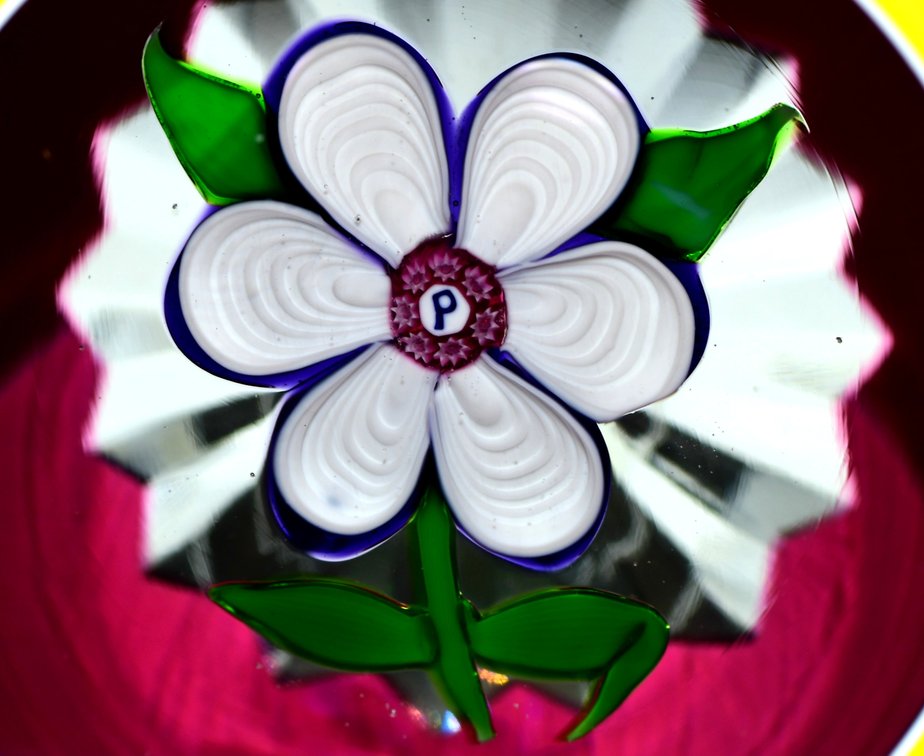 Perthshire Triple Overlay Flower 1977