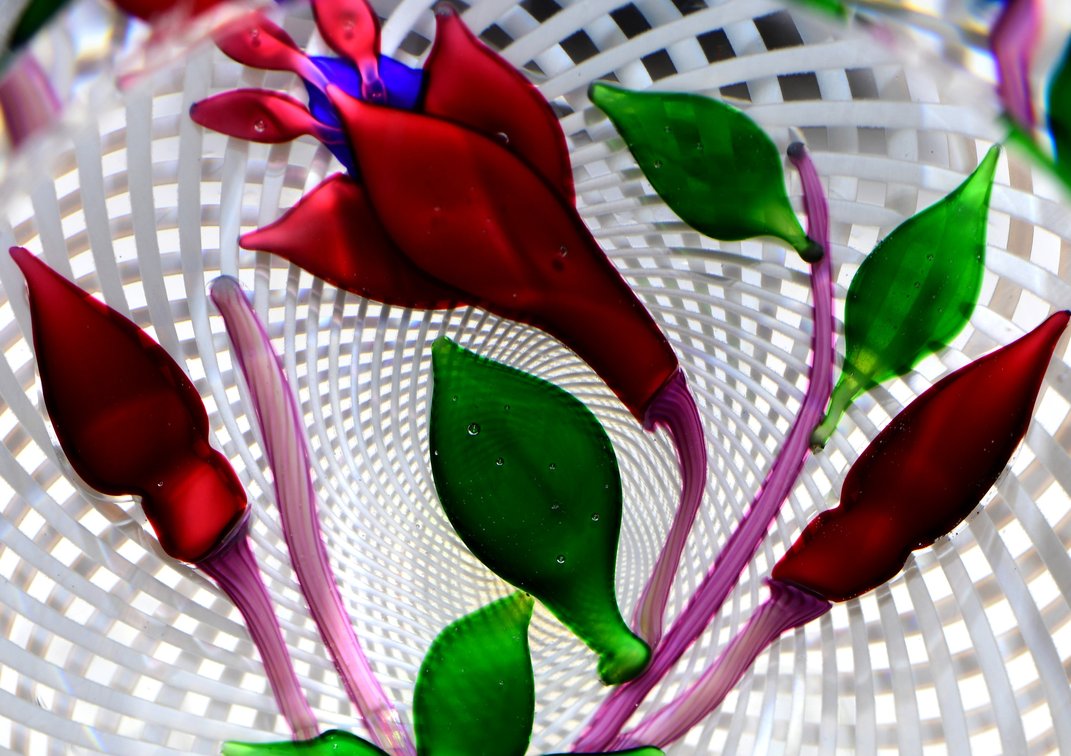 St. Louis Fuchsia on Latticinio 1976