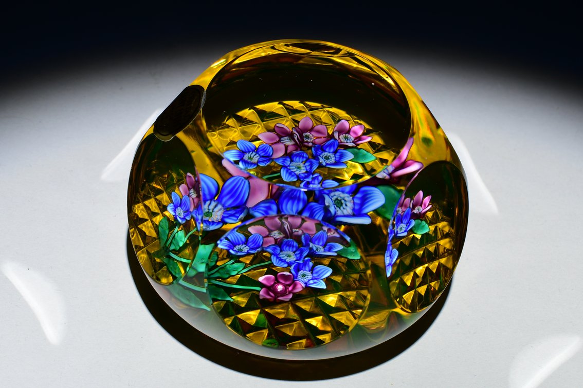 St. Louis Amber Floral Bouquet 1979